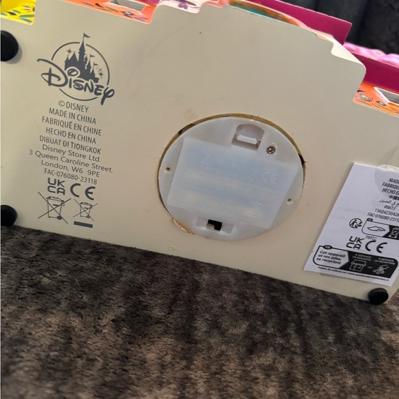 Disney Parks Encanto Sculpted Casa Madrigal Light-Up Figure - Picture 6 of 8